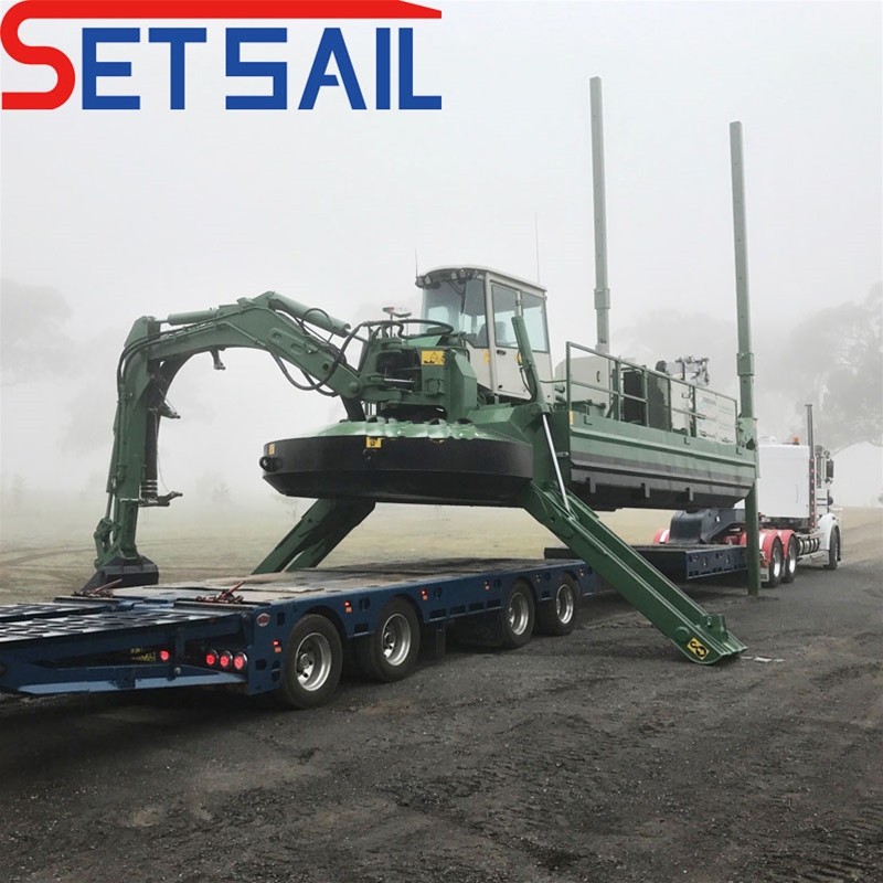 Amphibious cutter suction dredger